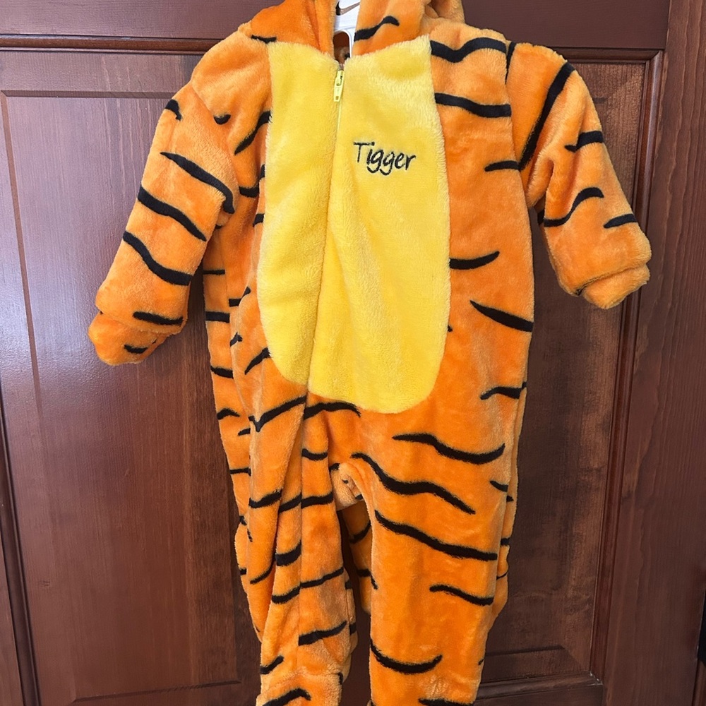 Disney baby tigger costume